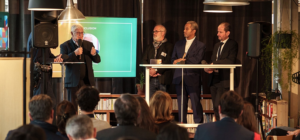 Deux entrepreneurs de Manger bio témoignent à une conférence organisée par France Active